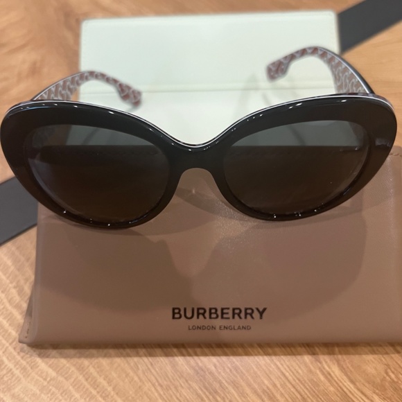 Women sunglasses main image 6